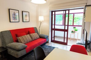 Căn hộ phong cách cổ điển, quang cảnh thành phố | Khu phòng khách