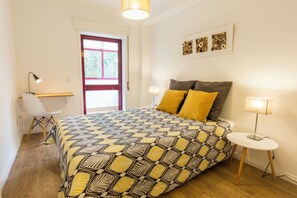 Blackout curtains, iron/ironing board, free WiFi - Porto Haven - Marquês Downtown (Porto)