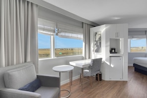 Interior - World of Blue: Beautiful King Hotel Room (East Rutherford)