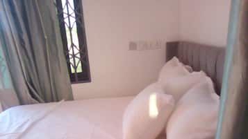 Double Room, Sea View | Desk, free WiFi