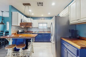 House (3 Bedrooms) | Interior - Home in Great Location - AC, W & D, Dog Friendly (Phoenix)