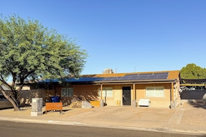 Fachada de la propiedad