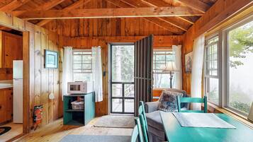House (1 Bedroom) | Interior