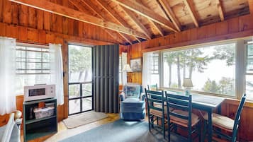 House (1 Bedroom) | Interior