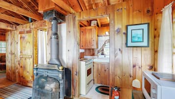 House (1 Bedroom) | Interior