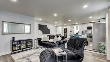 House (3 Bedrooms) | Front of property