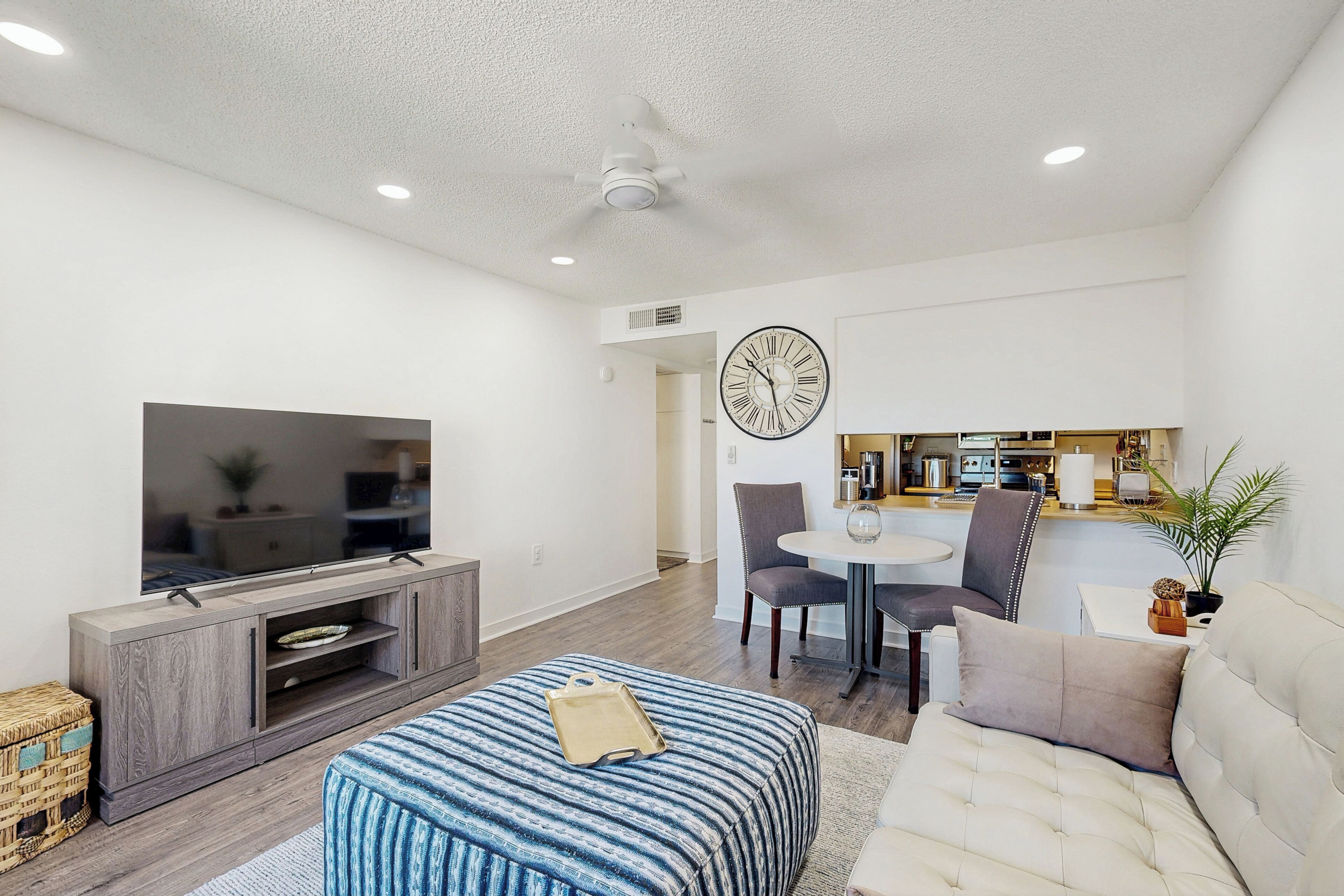 Apartment (1 Bedroom) | Interior