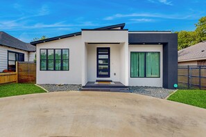 Fachada de la propiedad