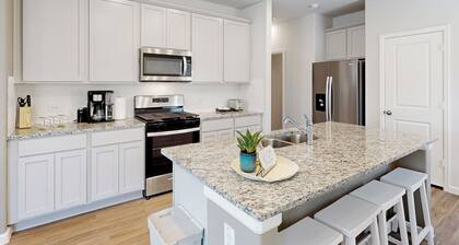 3BR Home: Dog Friendly w/ Yard & Patio