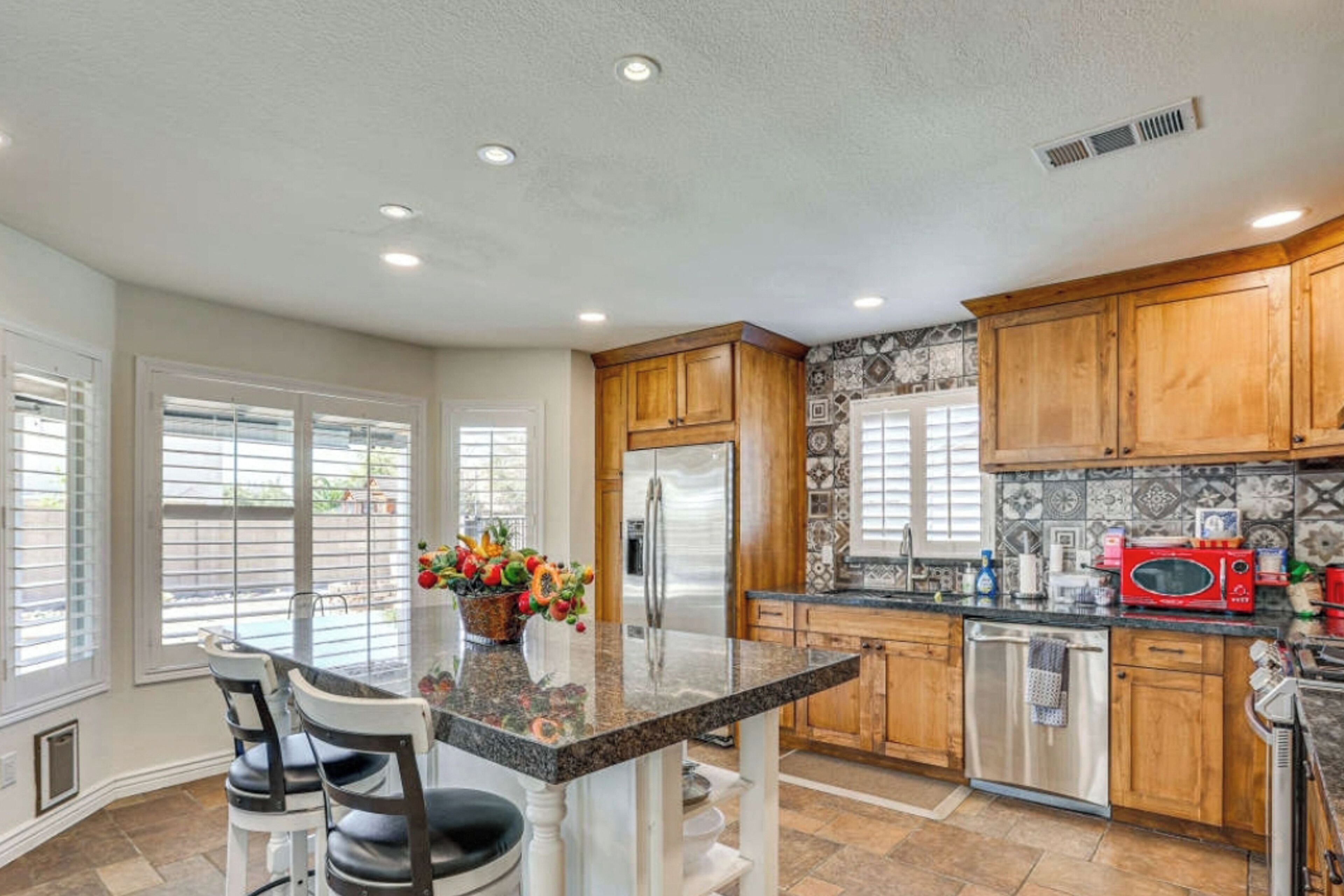 House (4 Bedrooms) | Interior