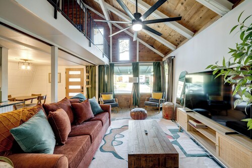 Walk to Historic Dtwn Frisco! Updated A-frame Home