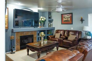 House (Multiple Bedrooms) | Interior - Spacious, Fully Equipped 5BR Home w/ Pool (Glendale)