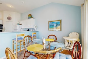 Apartment (2 Bedrooms) | Interior - Walk to the Sand! Ocean-view Galveston Townhome (Galveston)