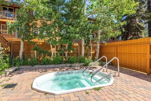 Apartment (1 Bedroom) | Interior - 1BR Townhome w/ Spa Access Near Trails (Mammoth Lakes)