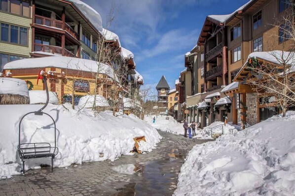 Apartment (1 Bedroom) | Interior - 1BR Townhome w/ Spa Access Near Trails (Mammoth Lakes)