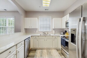 Interior - Pool & Tennis! Updated Barefoot Resort Condo (North Myrtle Beach)
