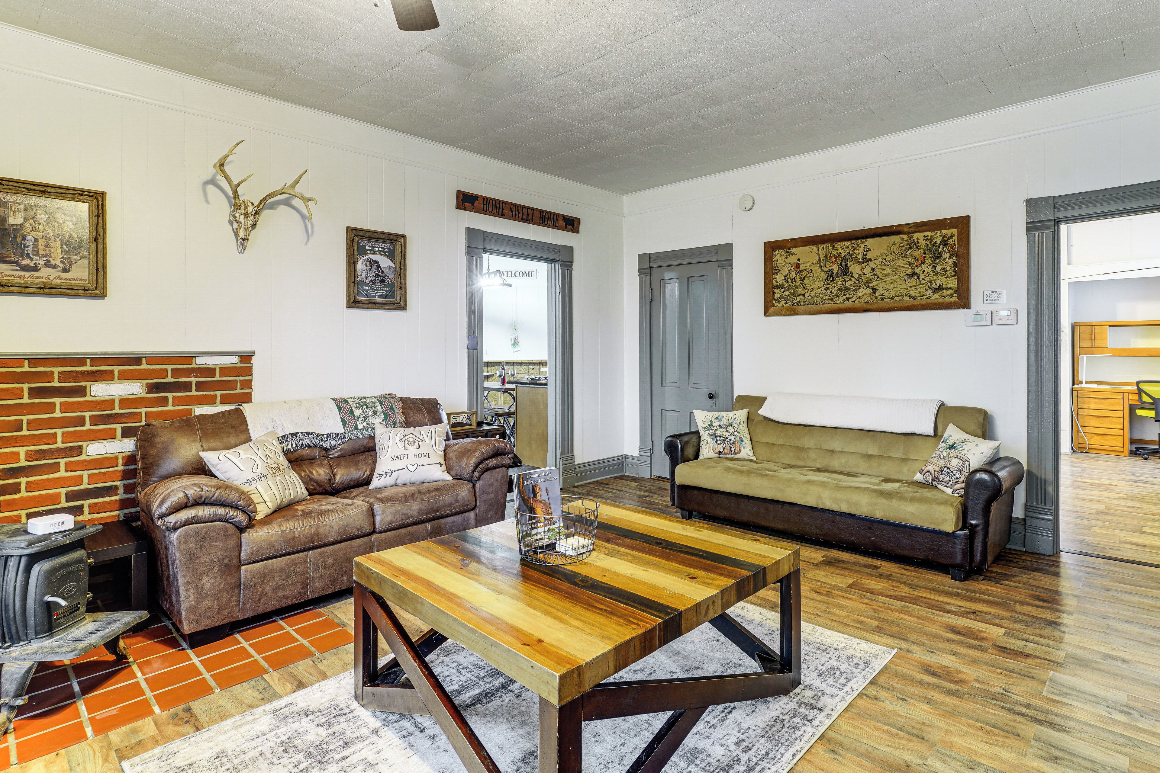 House (2 Bedrooms) | Interior