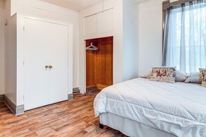 Interior - Wine, Dine & Unwind: Hermann Home w/ Spacious Yard (Hermann)