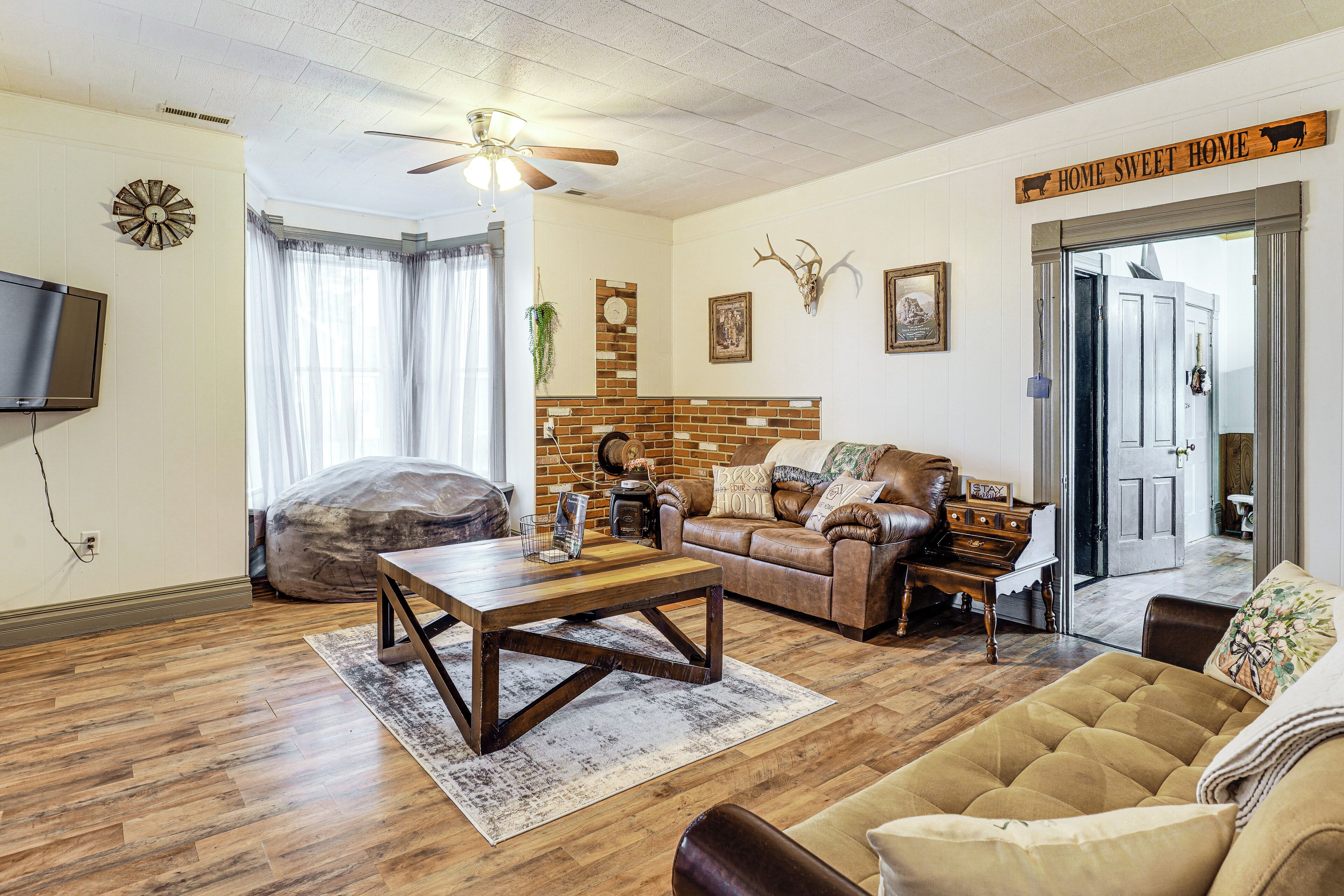 House (2 Bedrooms) | Front of property