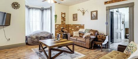 House (2 Bedrooms) | Front of property