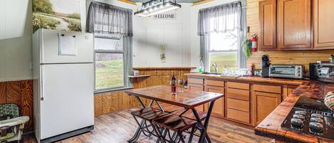 House (2 Bedrooms) | Interior