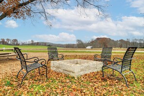 Interior - Wine, Dine & Unwind: Hermann Home w/ Spacious Yard (Hermann)