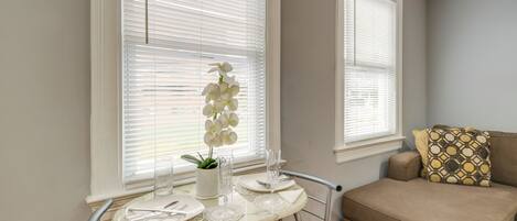 Apartment (1 Bedroom) | Interior