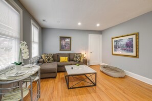 Apartment (1 Bedroom) | Interior - Easy Metro Access: Wfh-friendly Apt 7 Mi to DC! (Silver Spring)