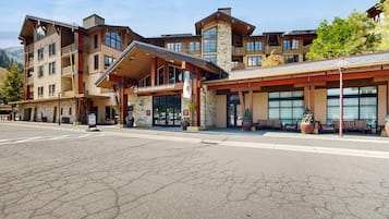 Apartment (1 Bedroom) | Interior