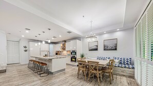 Interior - Walk to Hollywood Beach: Luxury Family Getaway! (Hollywood)