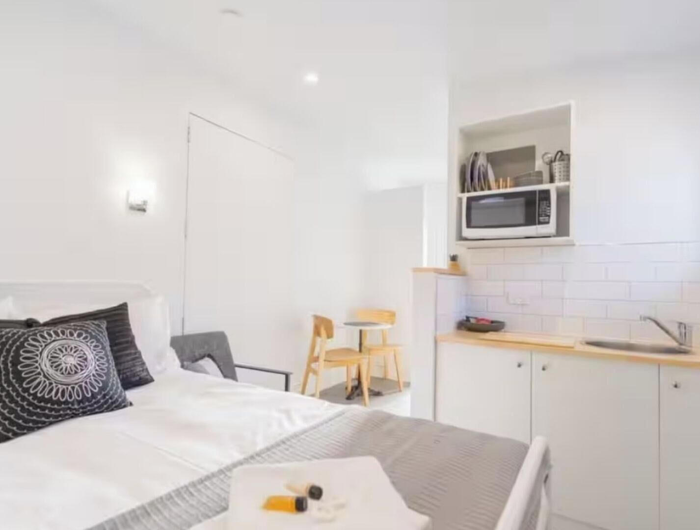 Nouvelle Studio | Queen bed | Kitchenette | Dining nook | Microwave