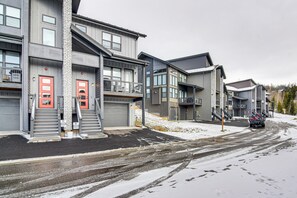 Interior - Saltwater Hot Tub! Unit Near Winter Park Slopes (Fraser)