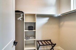 Interior - Saltwater Hot Tub! Unit Near Winter Park Slopes (Fraser)