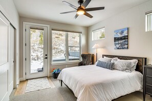 Interior - Saltwater Hot Tub! Unit Near Winter Park Slopes (Fraser)
