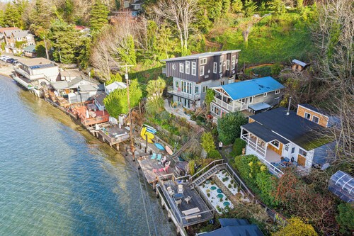 1 BR Waterfront Cottage on the Puget Sound