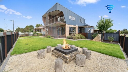 Bendigo Lakeside - settle into your lakeside haven