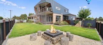 Bendigo Lakeside - settle into your lakeside haven