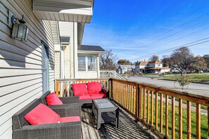 House (3 Bedrooms) | Interior - Pet-friendly Home 2 Mi to Downtown Des Moines! (Des Moines)