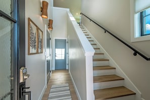 Apartment (3 Bedrooms) | Interior - 3 BR Duplex w/ Full Kitchen, W & D (Driggs)