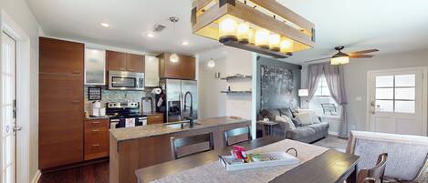 House (2 Bedrooms) | Interior