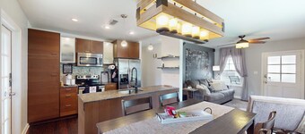 2BR Dog-friendly w/ Yard, Screened Porch, & Grill