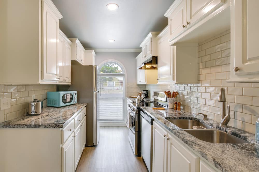 Dog-friendly Lubbock Home: Near Downtown! - Lubbock County, TX