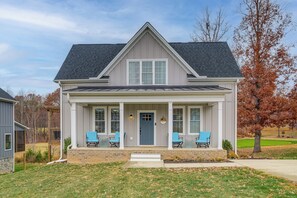 House (3 Bedrooms) | Interior - Getaway w/ Resort Perks at Smith Mountain Lake! (Huddleston)