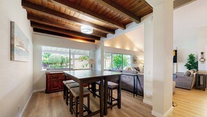 บ้านพัก (4 Bedrooms) | ภายใน