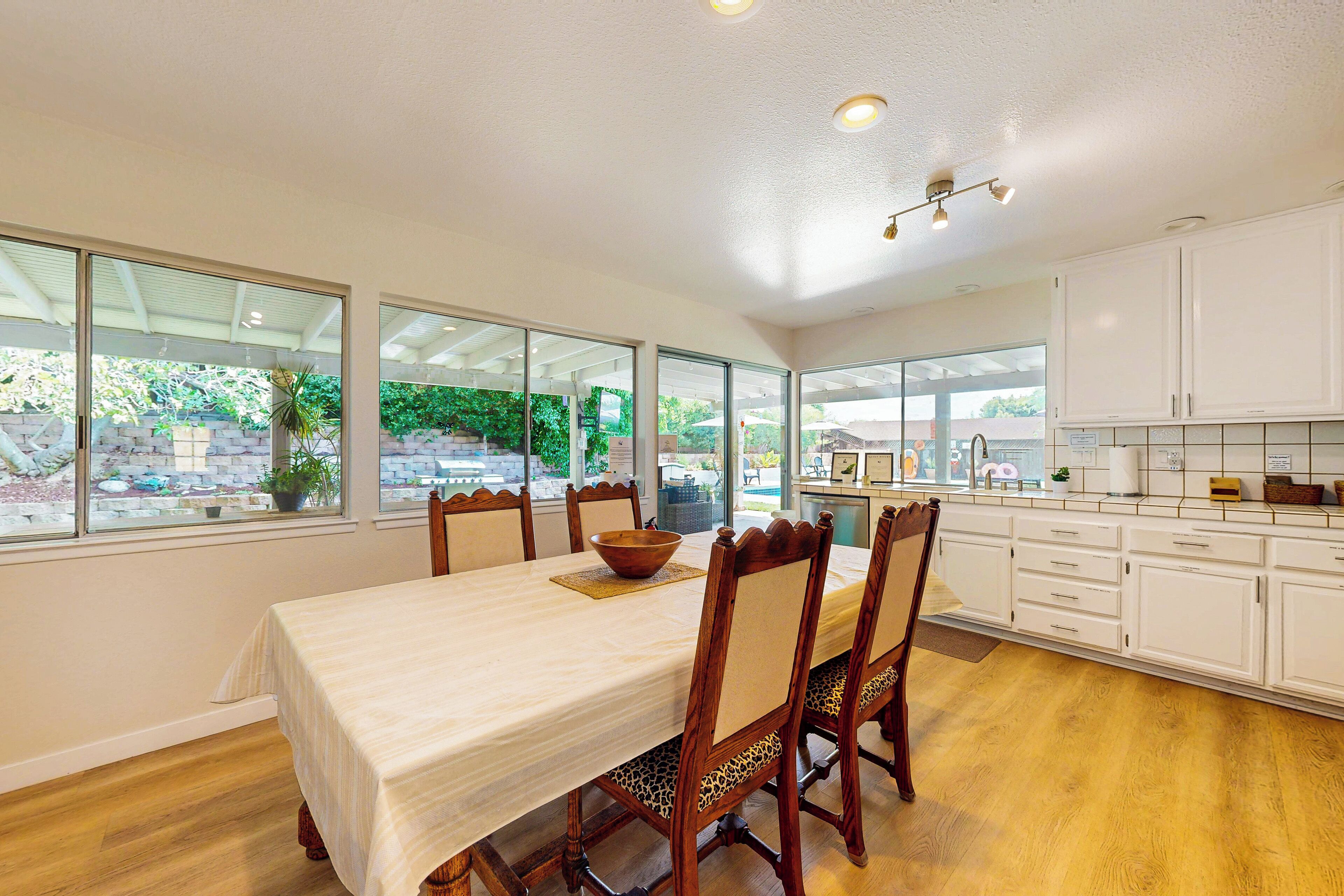 House (4 Bedrooms) | Interior