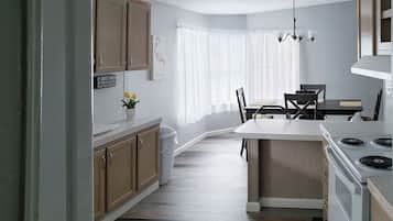 Nhà (3 Bedrooms) | Nội thất