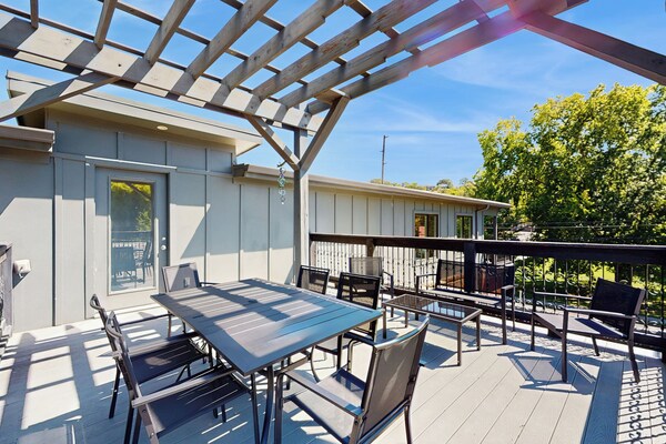 Walkable Gem! Dtwn Chattanooga Base W/ Balcony - Signal Mountain, TN