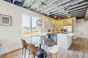 Apartment (2 Bedrooms) | Interior - Walkable Gem! Dtwn Chattanooga Base w/ Balcony (Chattanooga)