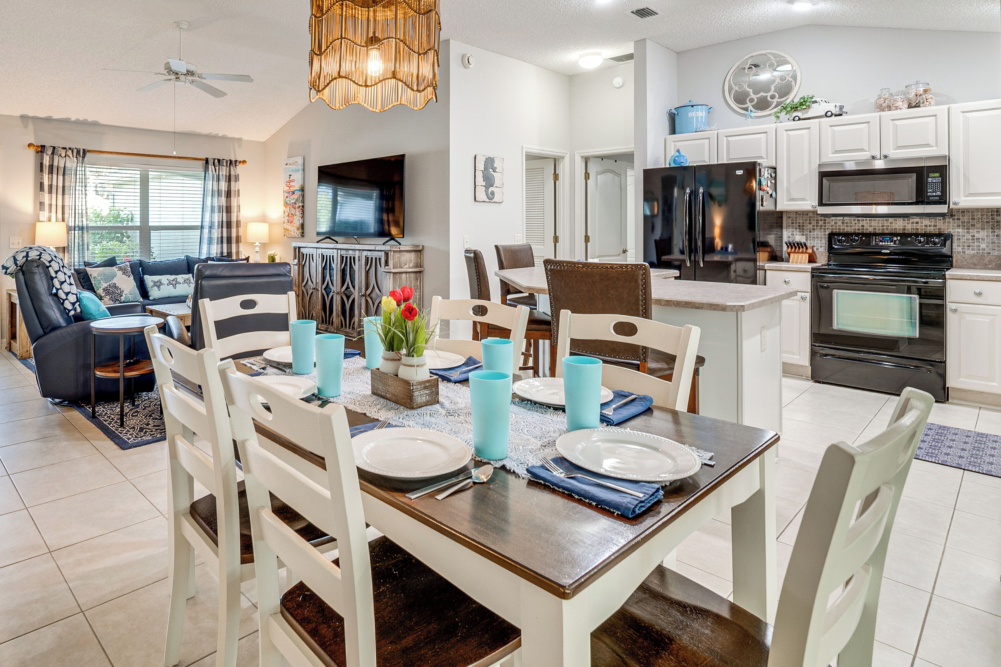 House (3 Bedrooms) | Interior