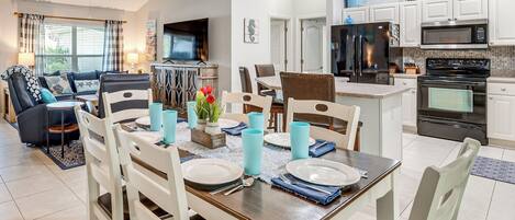 House (3 Bedrooms) | Interior